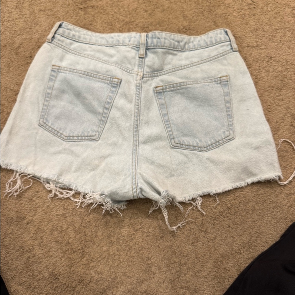 Light Blue Distressed Denim Shorts Forever 21 - Picture 3 of 4